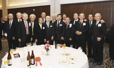 �e����t������̊F�l